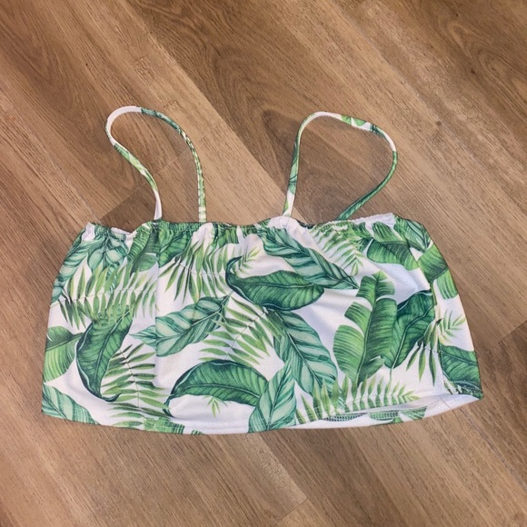 Missguided Palm Print Crop and Skirt - Picture 3 of 3